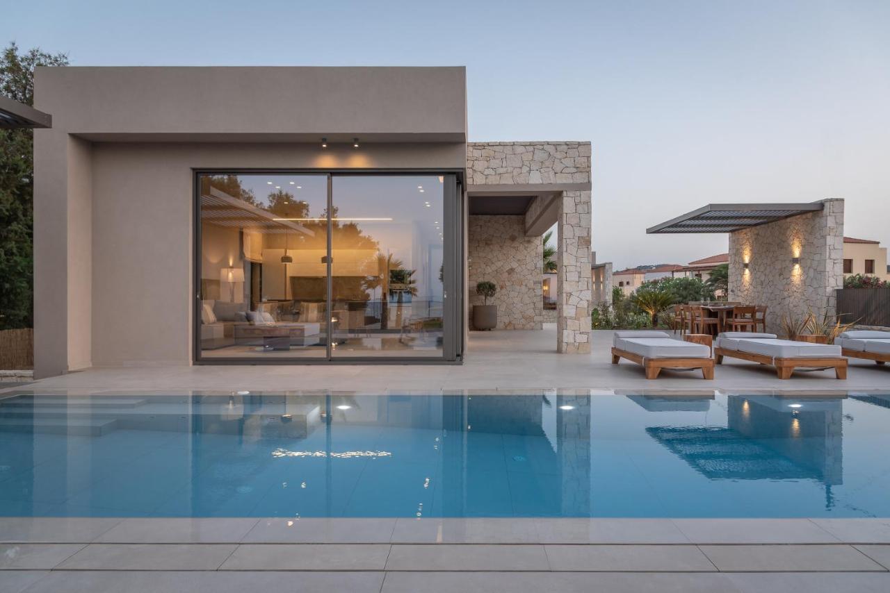 Artemis Seafront Villa, An Evanescence Sea Retreat, By Thinkvilla Tavronitis Dış mekan fotoğraf