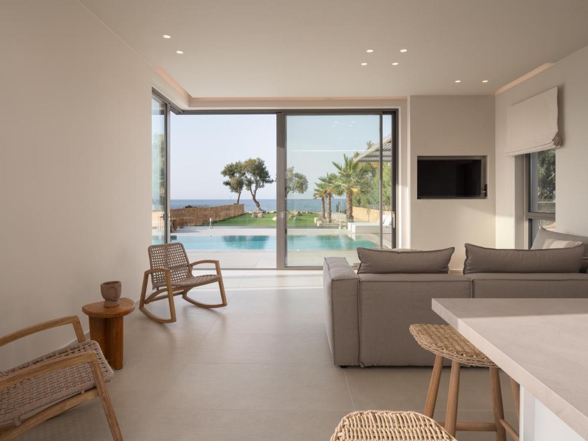 Artemis Seafront Villa, An Evanescence Sea Retreat, By Thinkvilla Tavronitis Dış mekan fotoğraf