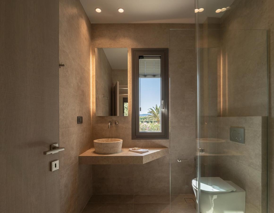 Artemis Seafront Villa, An Evanescence Sea Retreat, By Thinkvilla Tavronitis Dış mekan fotoğraf